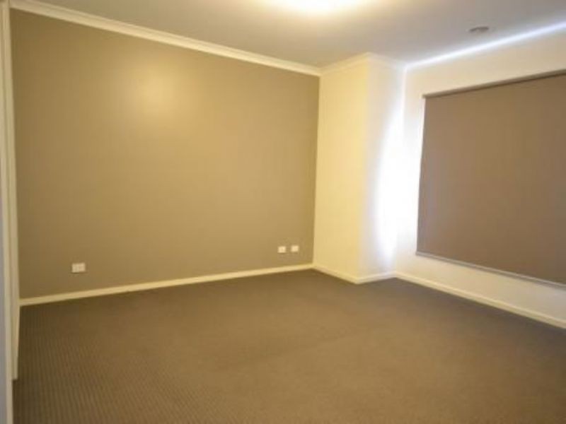 15 Datura Avenue, Cranbourne North VIC 3977