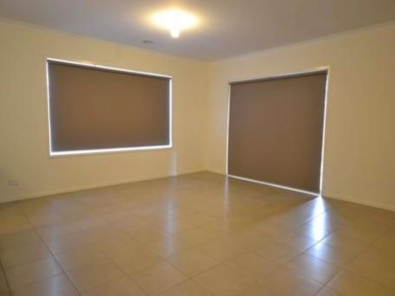 15 Datura Avenue, Cranbourne North VIC 3977