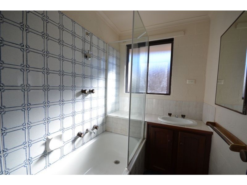 1/19 Bowen Street, Cranbourne VIC 3977