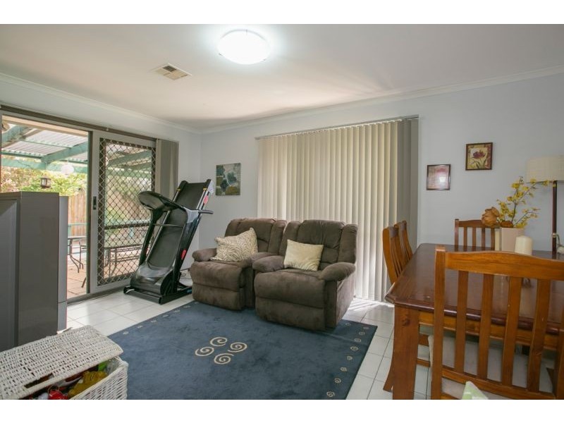 11 Frances Crescent, Cranbourne North VIC 3977