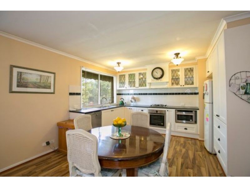 2/26 LEOPOLD CRESCENT, Hampton Park VIC 3976
