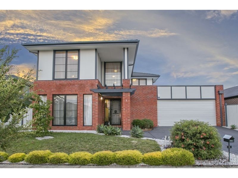 5 Colendy Close, Lyndhurst VIC 3975