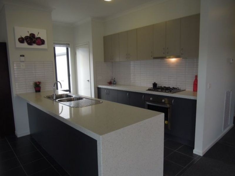 5 Colendy Close, Lyndhurst VIC 3975