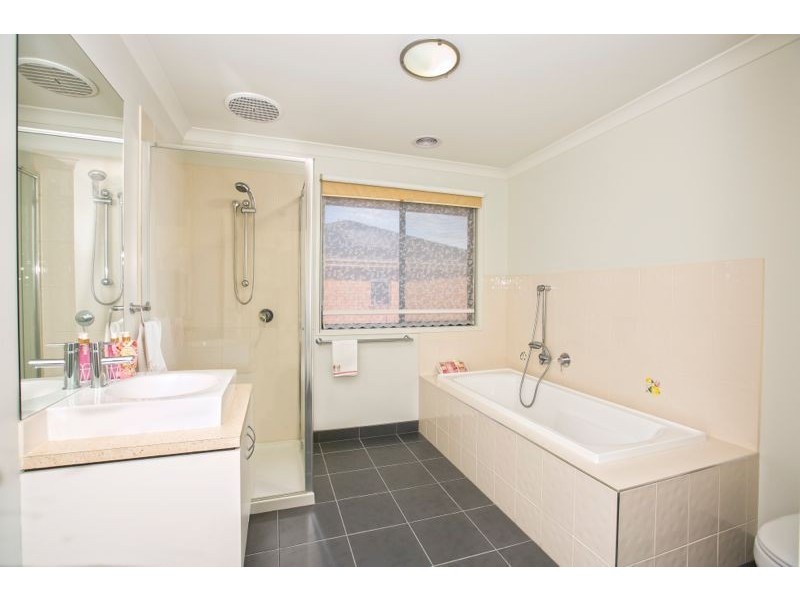 5 Colendy Close, Lyndhurst VIC 3975