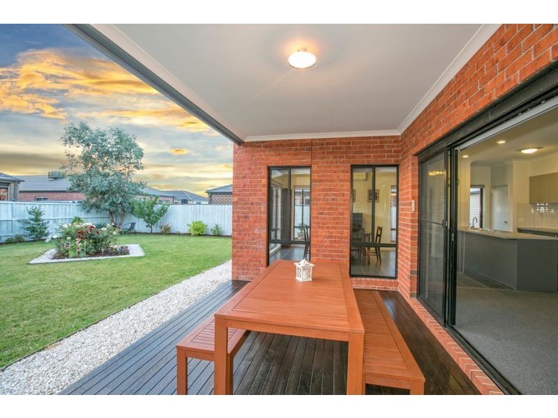 5 Colendy Close, Lyndhurst VIC 3975