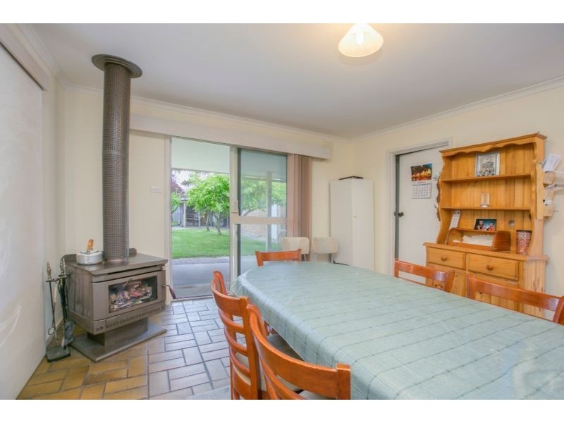 15 Loch Street, Cranbourne VIC 3977