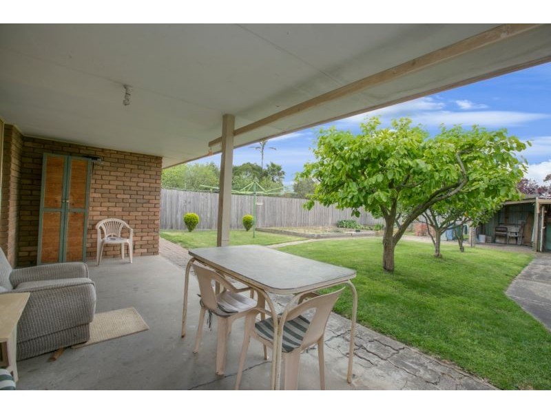 15 Loch Street, Cranbourne VIC 3977