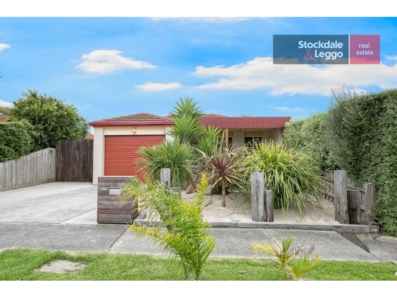 4 Millbank Place, Cranbourne VIC 3977