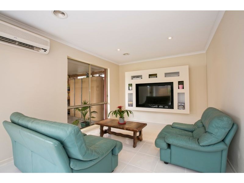 4 Millbank Place, Cranbourne VIC 3977