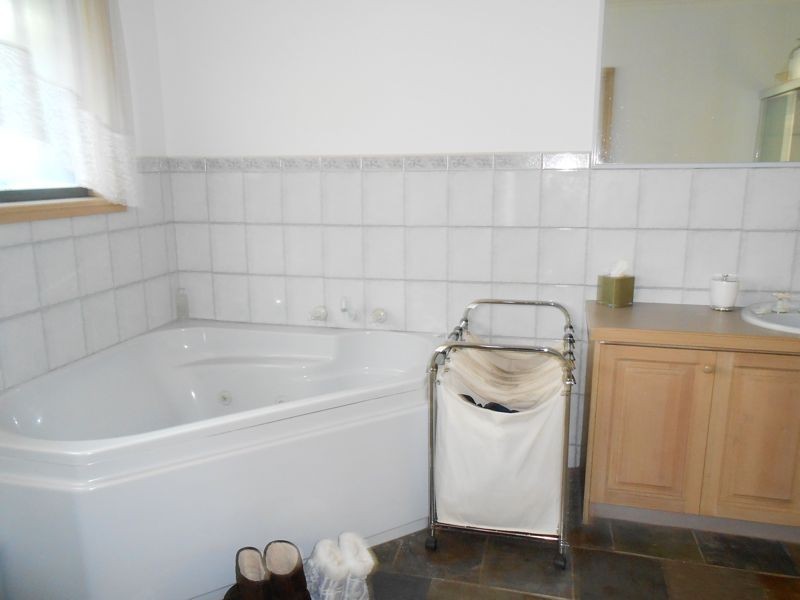 3 Loganberry Close, Cranbourne North VIC 3977