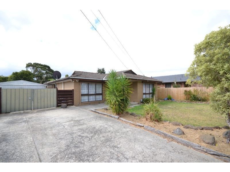 11 Marklin Street, Cranbourne VIC 3977