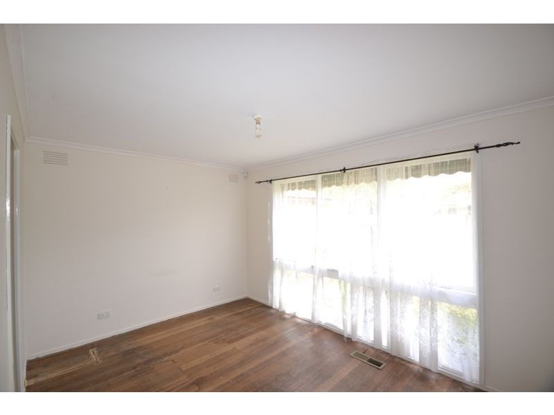 11 Marklin Street, Cranbourne VIC 3977
