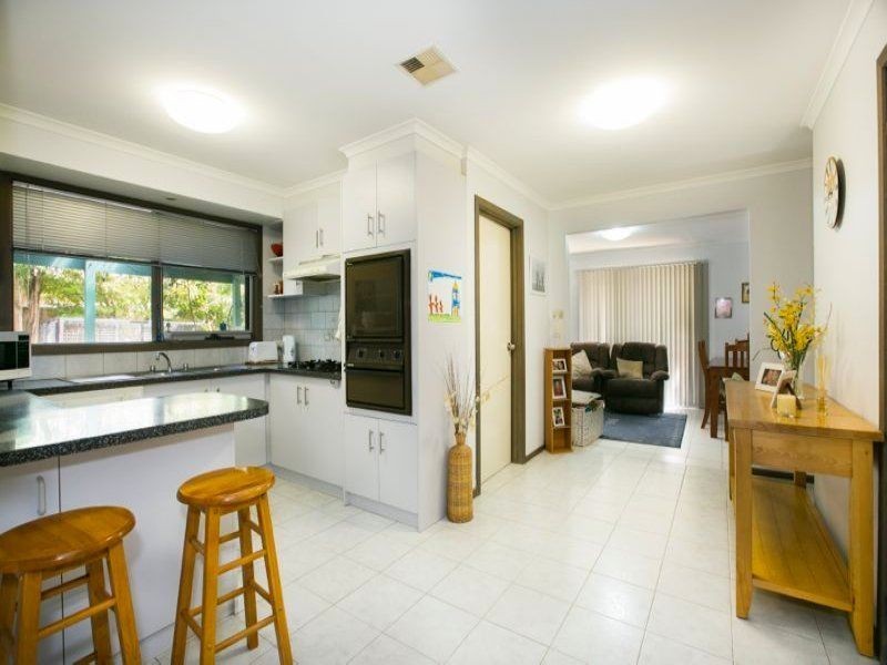 11 Frances Crescent, Cranbourne North VIC 3977