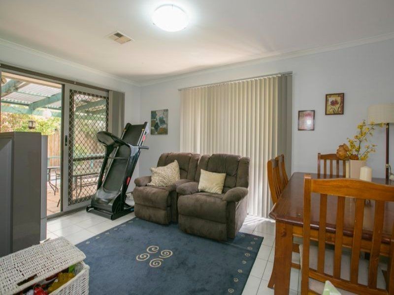 11 Frances Crescent, Cranbourne North VIC 3977