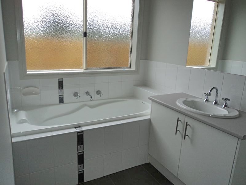 29 Clifford Drive, Drouin VIC 3818