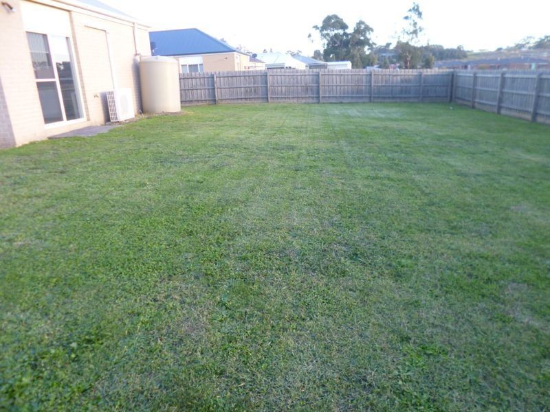 29 Clifford Drive, Drouin VIC 3818