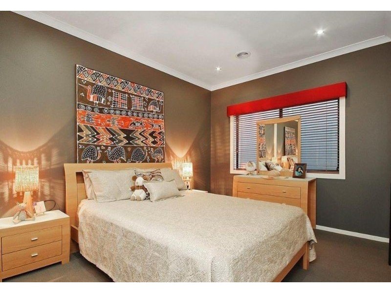 7 Nature Circuit, Cranbourne North VIC 3977
