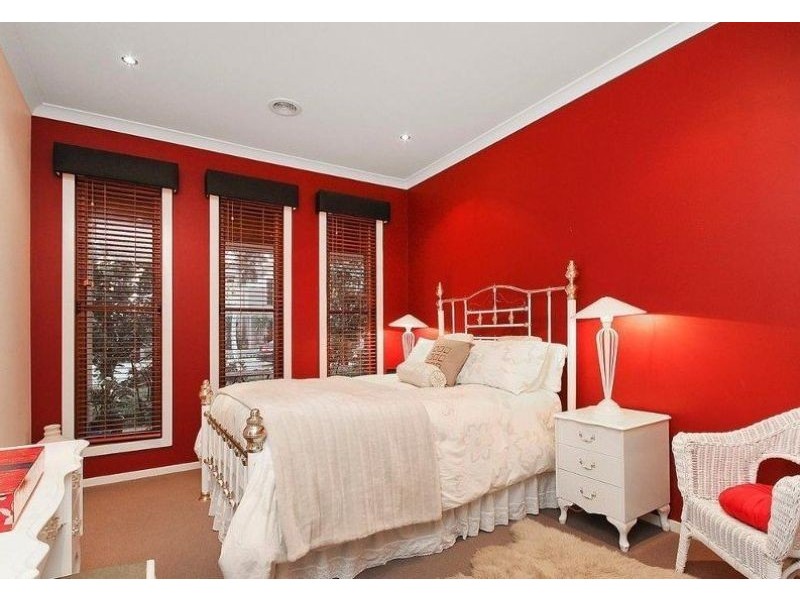 7 Nature Circuit, Cranbourne North VIC 3977