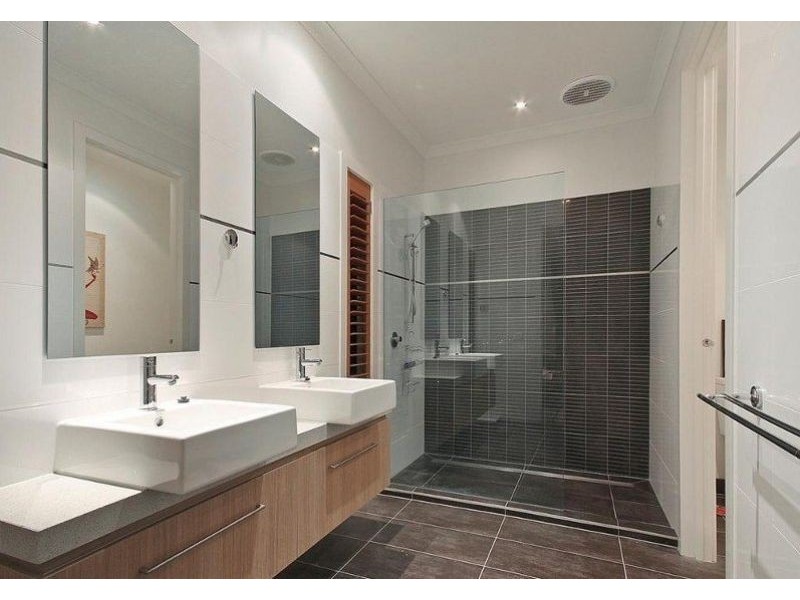 7 Nature Circuit, Cranbourne North VIC 3977