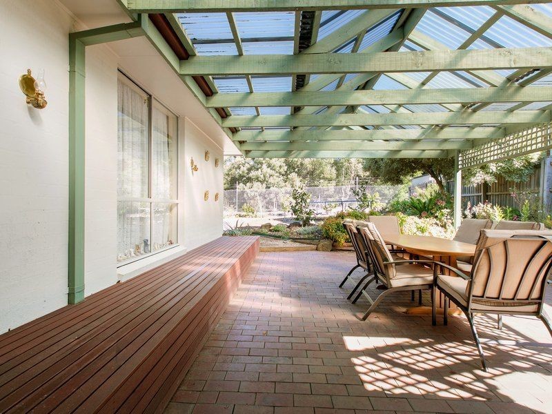 15 Foxglove Court, Cranbourne North VIC 3977