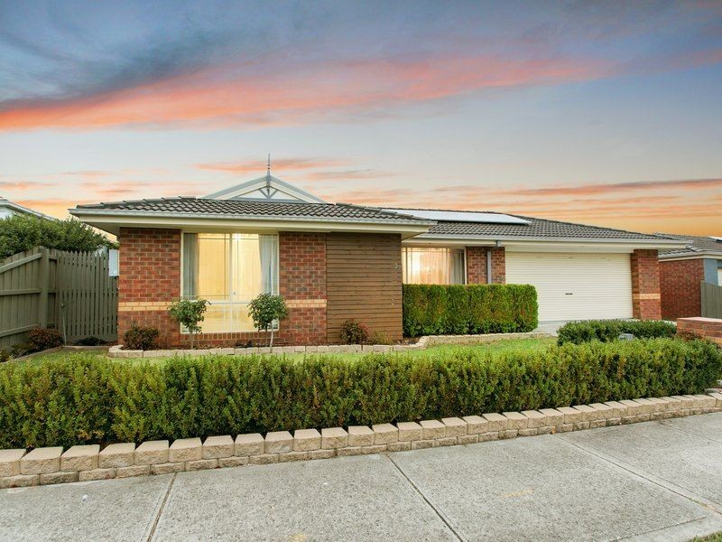 29 Linda Drive, Cranbourne West VIC 3977