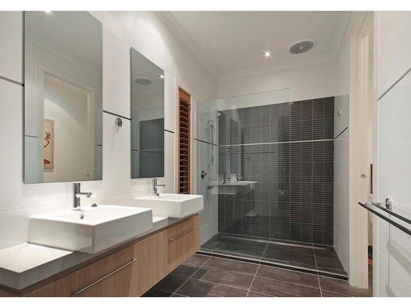 7 Nature Circuit, Cranbourne North VIC 3977