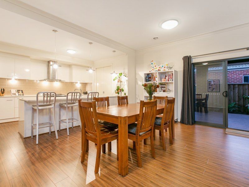 71 Charlbury Crescent, Cranbourne North VIC 3977