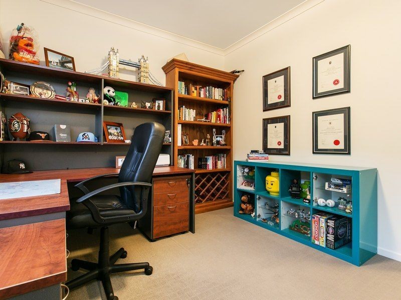 71 Charlbury Crescent, Cranbourne North VIC 3977