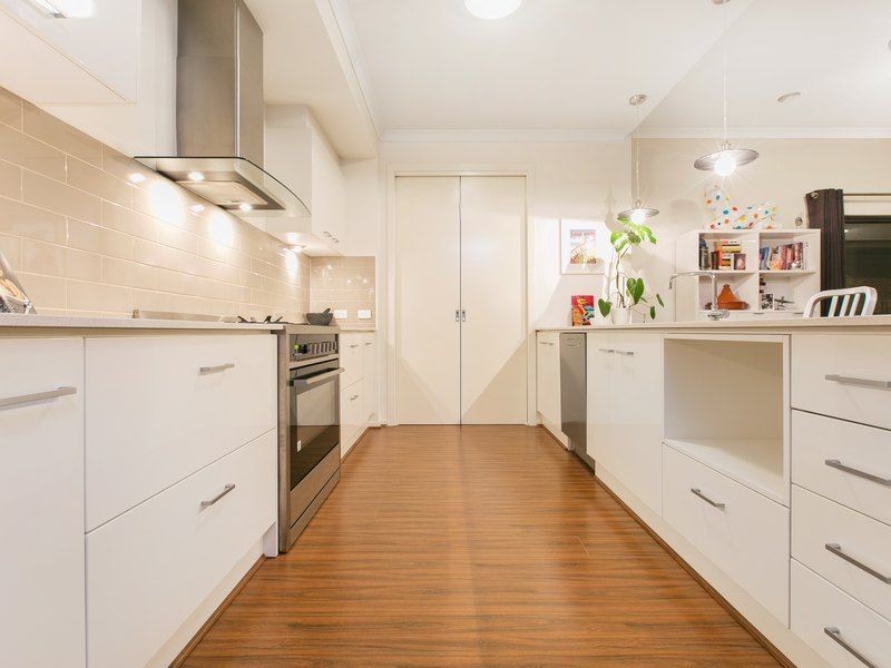 71 Charlbury Crescent, Cranbourne North VIC 3977