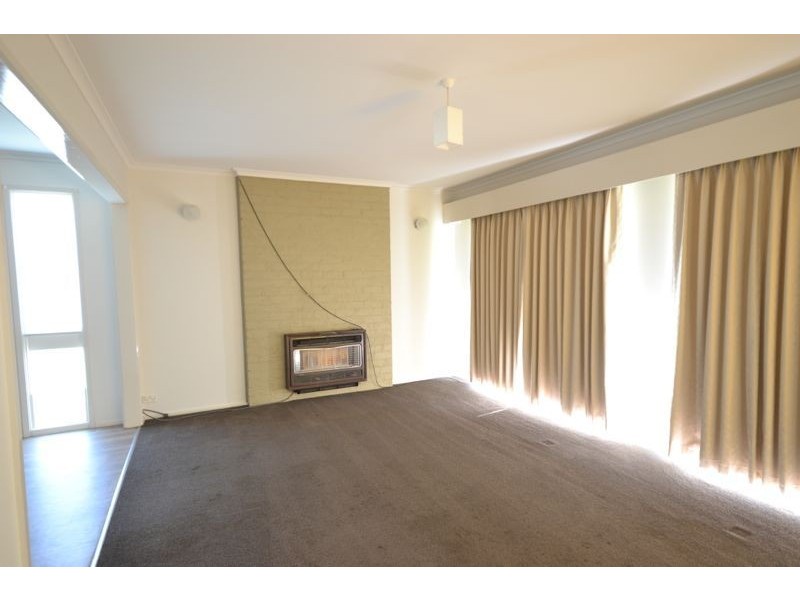 38 Harry Street, Cranbourne VIC 3977