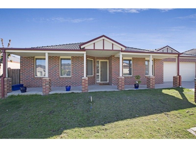 3 Cusack Way, Lynbrook VIC 3975