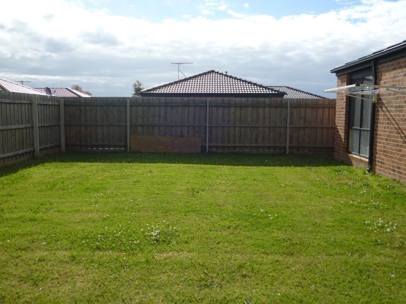 3 Danita Way, Cranbourne West VIC 3977