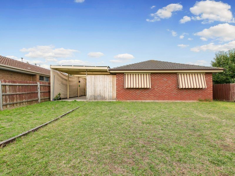 3 Bronhill Court, Cranbourne West VIC 3977