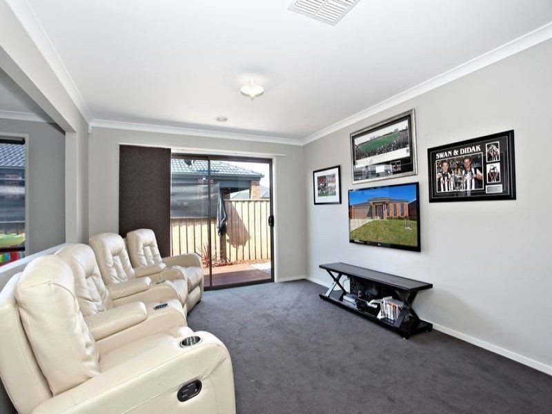 97 Brookwater Parade, Lyndhurst VIC 3975