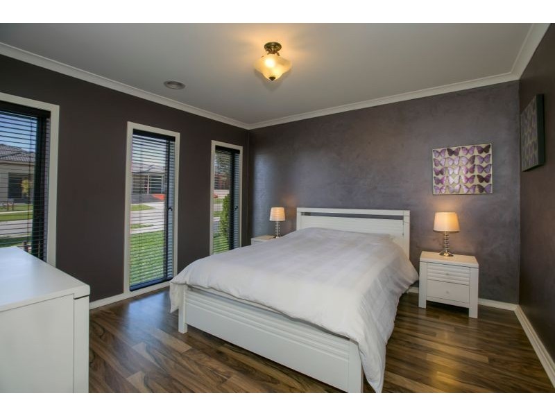 47 Merritt Avenue, Cranbourne West VIC 3977