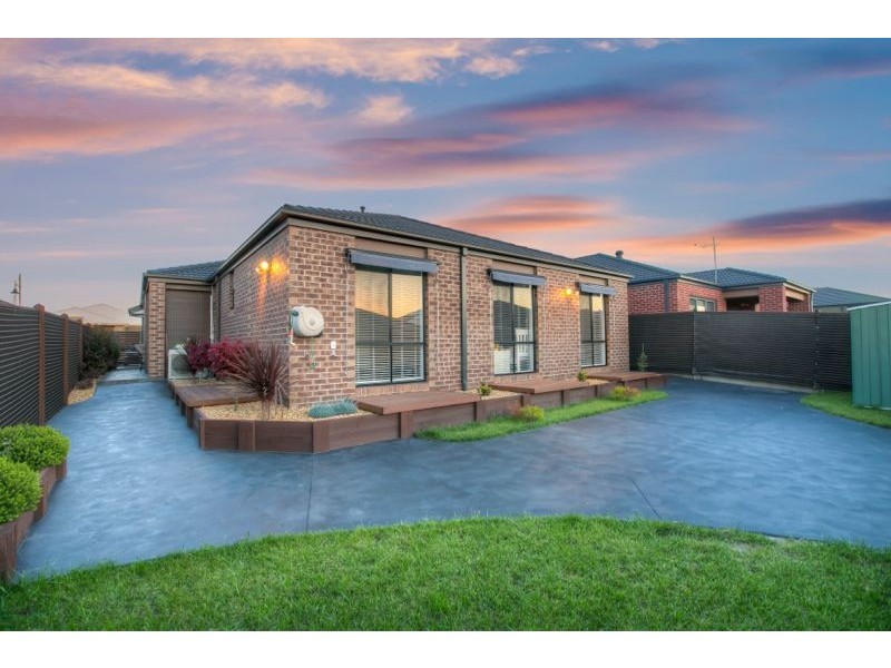 47 Merritt Avenue, Cranbourne West VIC 3977