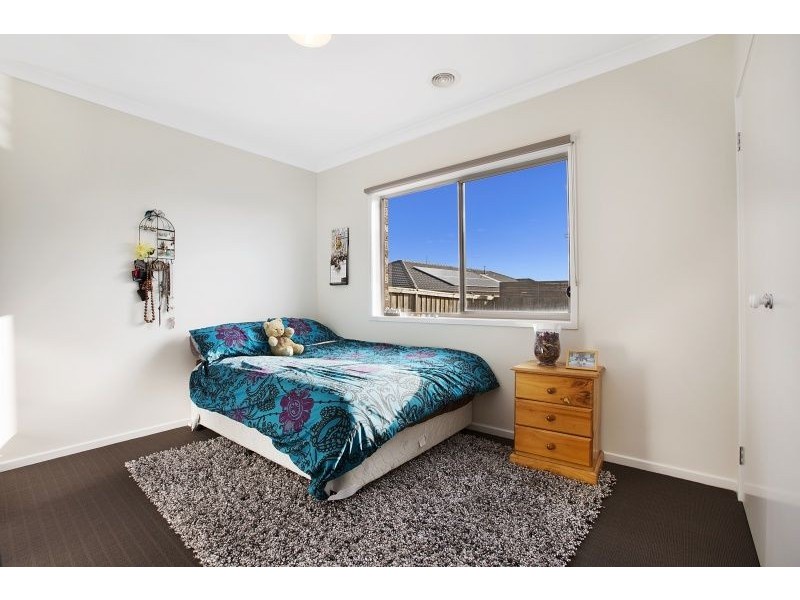 7 Dusky Bells Drive, Cranbourne West VIC 3977