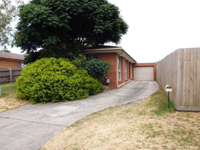 1 Mulberry Court, Cranbourne North VIC 3977