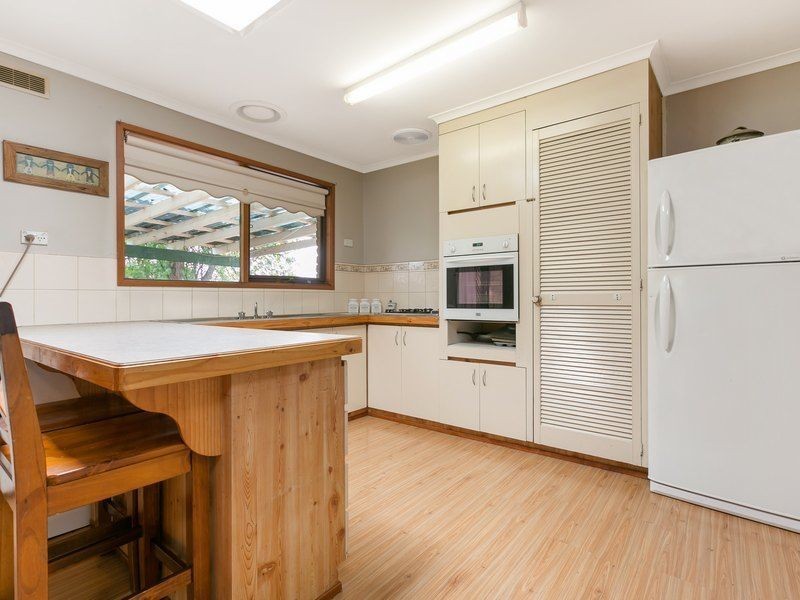 2 Bass Court, Cranbourne North VIC 3977