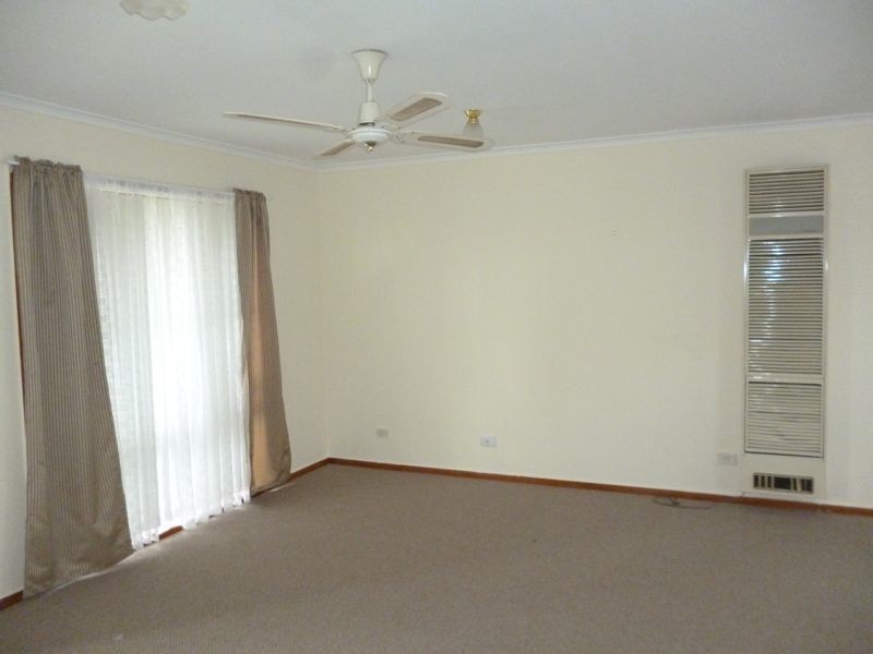 47 Willora Crescent, Cranbourne West VIC 3977