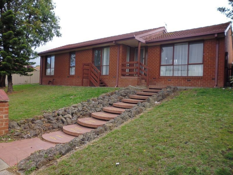 5 BLACKWOOD DRIVE, Narre Warren VIC 3805