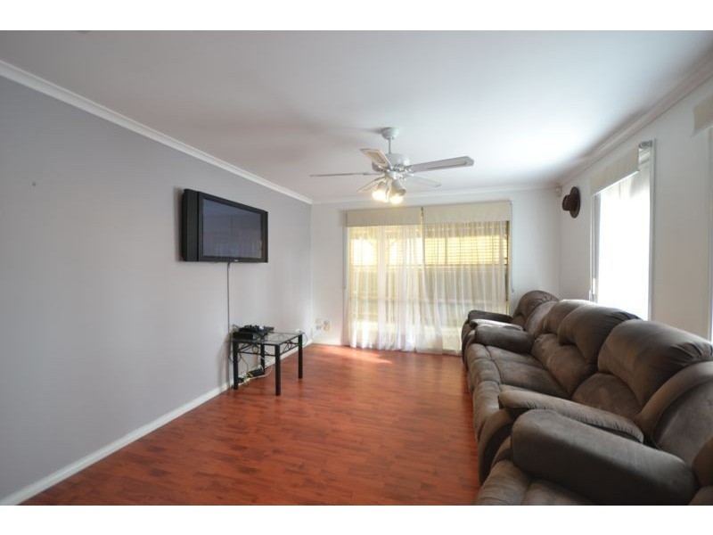 12 Bates Street, Cranbourne West VIC 3977
