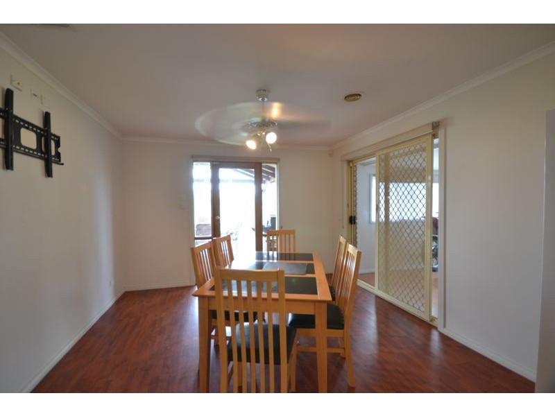 12 Bates Street, Cranbourne West VIC 3977