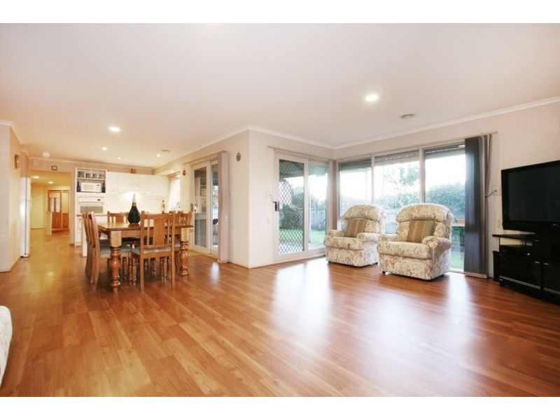 5 Oxenford Rise, Narre Warren South VIC 3805