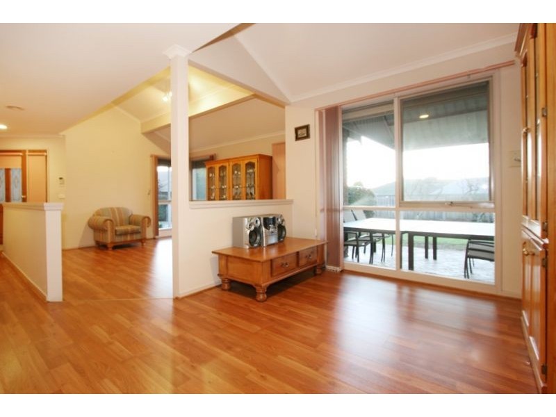 5 Oxenford Rise, Narre Warren South VIC 3805