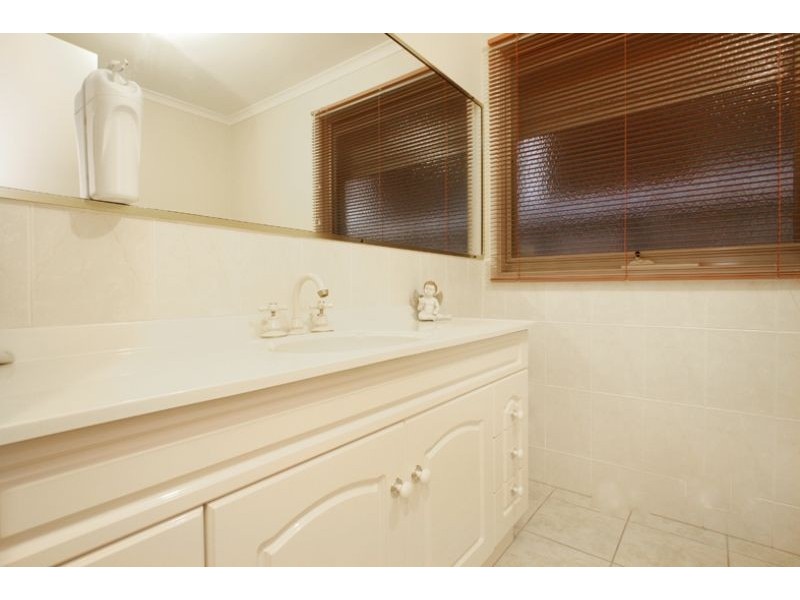 5 Oxenford Rise, Narre Warren South VIC 3805