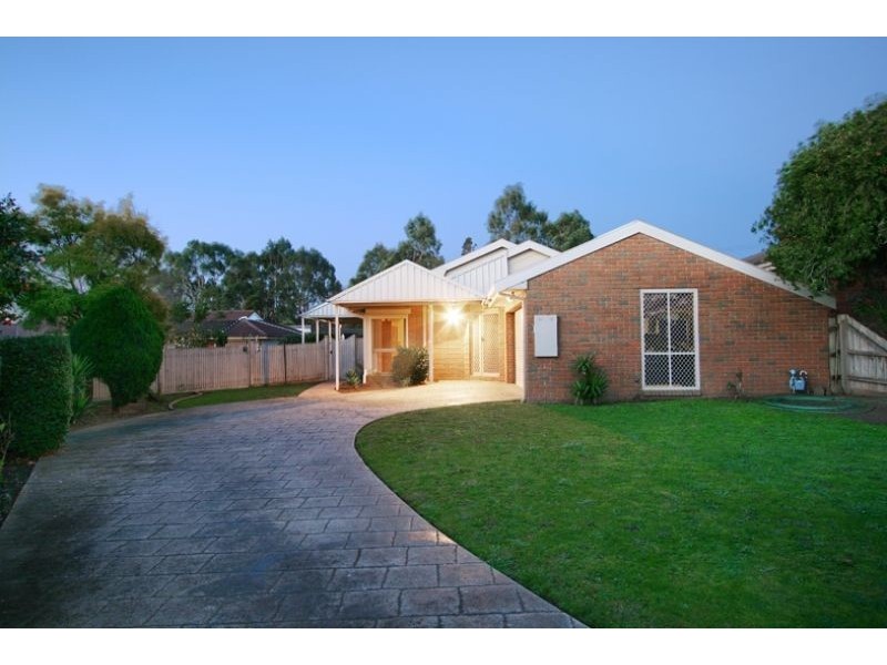 5 Oxenford Rise, Narre Warren South VIC 3805