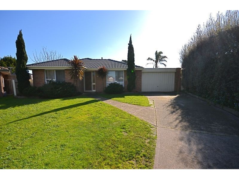 19 Elda Court, Cranbourne North VIC 3977