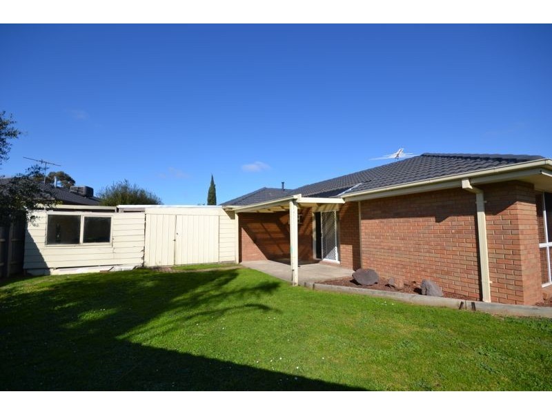 19 Elda Court, Cranbourne North VIC 3977