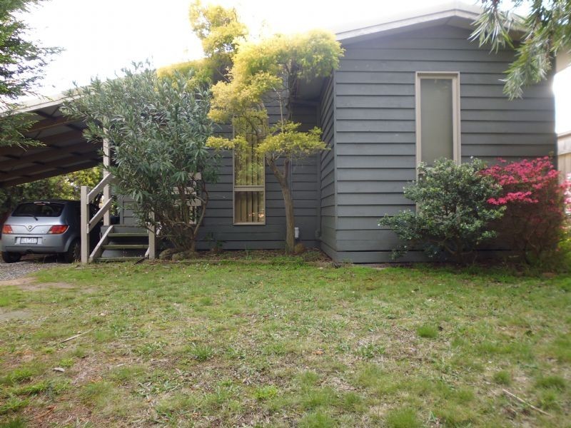 11 SWEENY DRIVE, Narre Warren VIC 3805